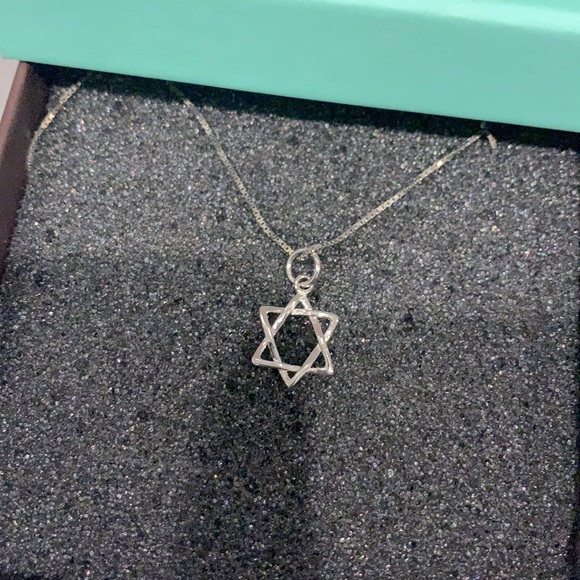 Necklace - Picture 1 of 1